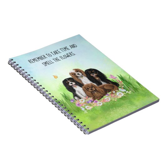 Four Cavalier King Charles Spaniels in Blume Notizblock (Rechte Seite)