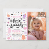 Four Ever Spooky Cute Halloween Ghost 4th Birthday Einladung (Vorderseite)