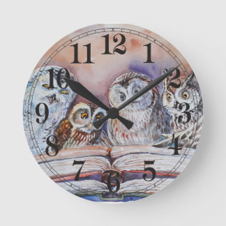 Four reading owls runde wanduhr