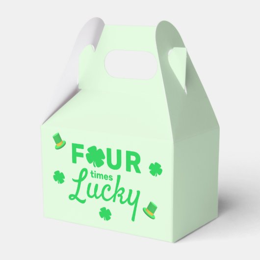 Four Times Lucky 4th Birthday Geschenkschachtel (Vorderseite)