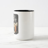 Fourth Quarter Fight Zweifarbige Tasse (Mittel)