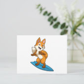 Fox as Surfer mit Surfbrett Postkarte (Stehend Vorderseite)