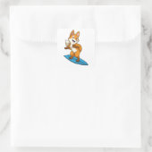 Fox as Surfer mit Surfbrett Quadratischer Aufkleber (Tasche)