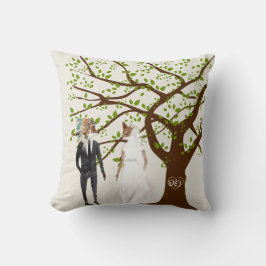 Fox Bride and Groom with Tree Initials Kissen