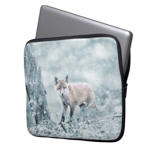 Fox Cub im Schnee Laptopschutzhülle (Vorderseite Links)