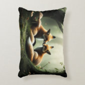 Fox Cuddle in Misty Forest Dekokissen (Vorderseite(Vertikal))