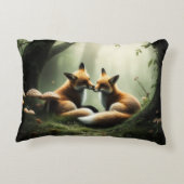 Fox Cuddle in Misty Forest Dekokissen (Rückseite)