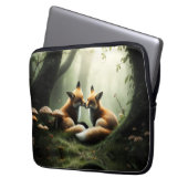 Fox Cuddle in Misty Forest Laptopschutzhülle (Vorderseite Links)
