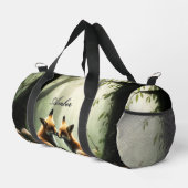 Fox Cuddle in Misty Forest Personalisiert Duffle Bag (Rechte Ecke)