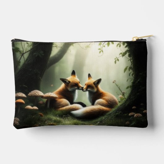 Fox Cuddle in Misty Forest Personalisiert Zubehörtasche (Rückseite)
