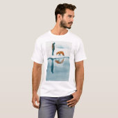 Fox Walking neben Snow River Reflection T - Shirt (Vorne ganz)