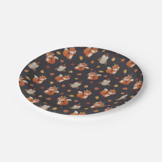 Foxes and Owl Woodland Fall Kids Birthday Party Pappteller (Schrägansicht)