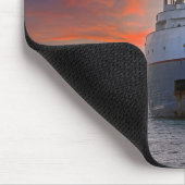 Frachter im Hafen von Holland Mousepad (Ecke)