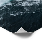 Frachtschiff in schweren Seen Poster (Ecke)