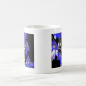 Frack Butterfly auf Delphinien Kaffeetasse (Mittel)