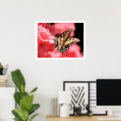 Frack Butterfly auf Pink Azalea Poster (Heimbüro)