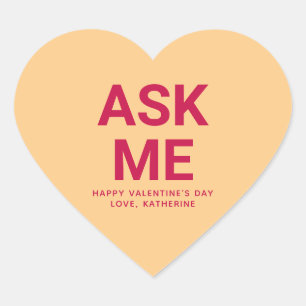 Frag mir lustige niedliche Valentinstag-Unterhaltu Herz-Aufkleber