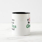 Fragen Sie einfach Großmutter Zweifarbige Tasse (Mittel)