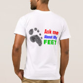 Fragen Sie mich über meine Füße T-Shirt (Rückseite)