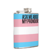 Fragen Sie mich über meine Pronomen-Flasche Flachmann (Rechts)