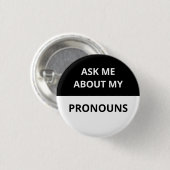 Fragen Sie mich über meine schwarzen Pronomina u. Button (Vorne & Hinten)