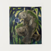 Fragile Balance ManateeTapestry Wandteppich (Vorderseite)