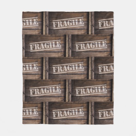 Fragile Holzkiste Vintag Fleecedecke (Vorderseite)