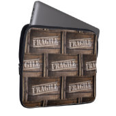 Fragile Holzkiste Vintag Laptopschutzhülle (Vorne Rechts)