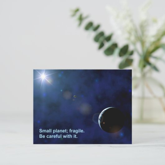 Fragile Planet Postkarte (Stehend Vorderseite)