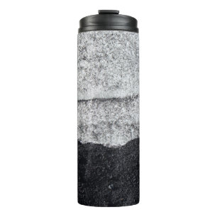 Fragment aus weißem und blauem Stein Thermosbecher