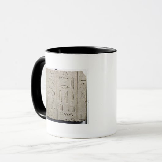 Fragment einer hieroglyphischen Aufschrift Tasse (Vorderseite Links)