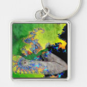 FRAKTAL-FRAU IN GRÜNGELB SCHLÜSSELANHÄNGER (Vorne)