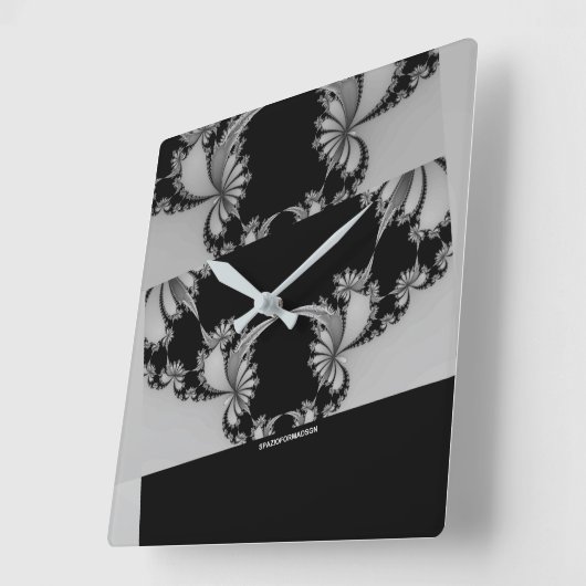 Fraktal Garden grau Quadratische Wanduhr (Winkel)