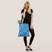 Fraktal-Swirbelmuster, kobaltblau Tasche (Am Model)