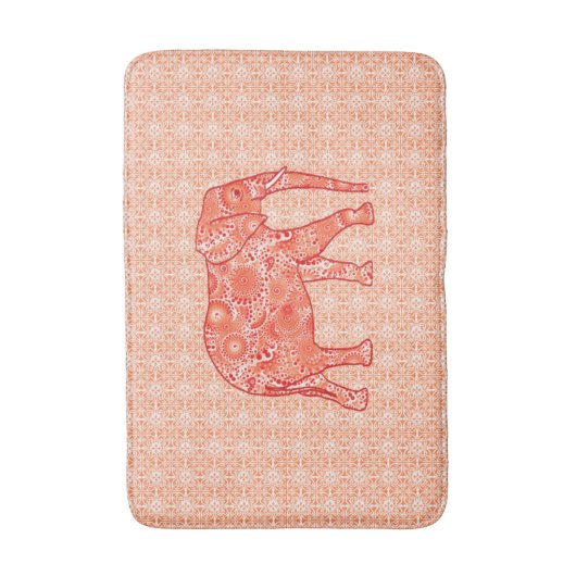 Fraktal Swirl Elephant, Korallenorange und Weiß Badematte (Vorderseite Vertikal)