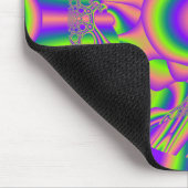 Fraktal-Verzerrungs-lila grünes psychedelisches Mousepad (Ecke)