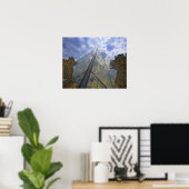 France, Paris Clouds reflect off the Louvre Poster (Heimbüro)