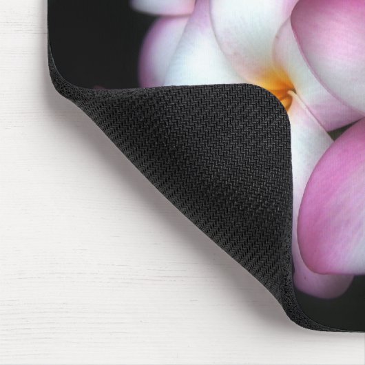 Frangipani in der Blüte Mousepad (Ecke)