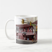 Frank isst am BaltimoreDeli - Tasse (Links)