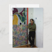 Frank Stella neben einem seiner Werke Postkarte (Vorne/Hinten)