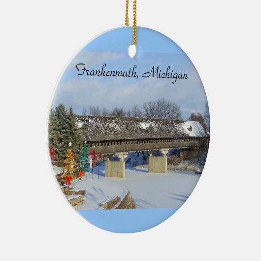 Frankenmuth MI bedeckte hölzerne Keramikornament (Rechts)