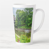 Frankenmuths Covered Bridge Milchtasse (Rechts)