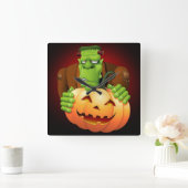 Frankenstein Monster Cartoon mit Pumpkin Quadratische Wanduhr (Zuhause)