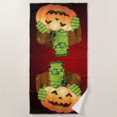 Frankenstein Monster Cartoon mit Pumpkin Strandtuch (Vorderseite)
