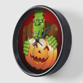 Frankenstein Monster Cartoon mit Pumpkin Uhr (Winkel)