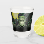 Frankenstein Monster Halloween Castle Lightning Schnapsglas (Vorderseite)