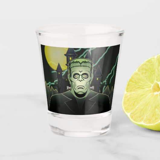 Frankenstein Monster Halloween Castle Lightning Schnapsglas (Vorderseite)