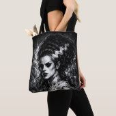 Frankensteins Braut — Wiederbelebt von BurnsInHell Tasche (Von Nahem)