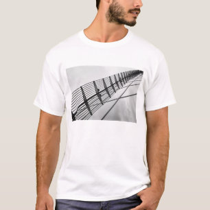 Frankfurt Deutschland, Terminal Außenansicht T-Shirt