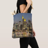 Frankfurt Skyline Deutschland Vintag Souvenirgesch Tasche (Von Nahem)